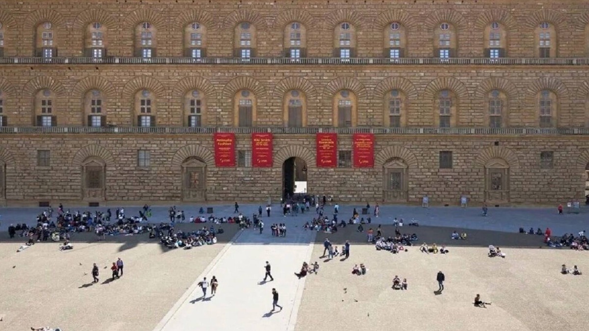 Oltrarno Apartment | 150M2 WITH PANORAMIC VIEW OF PITTI PALACE, STEPS AWAY FROM PONTE VECCHIO