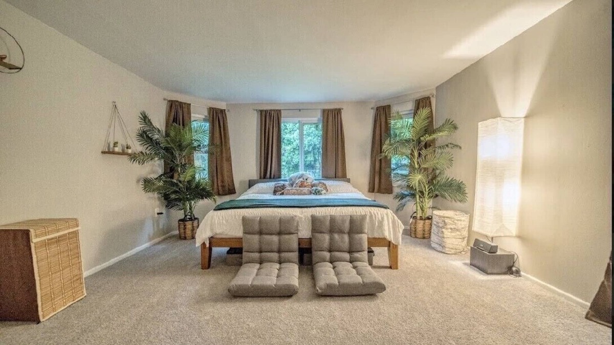 South Bradenton House | 15min Beach |King Bed, Movie Room, Gym|