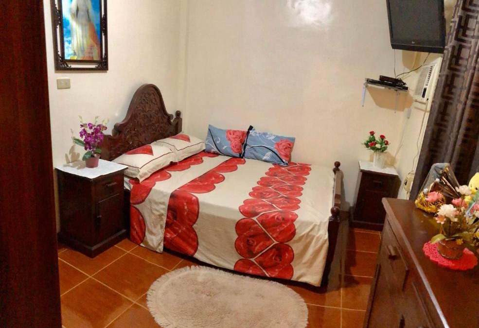 Bantay House | 15pax-2 minutes to Vigan-RoseandFer Transient-2 Bedroom House