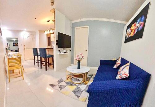 San Antonio Apartment | 16 Guest for Group at Palm Tower 2 Makati RM 203
