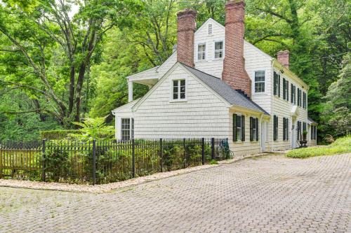 Owings Mills House | 16 Mi to Baltimore Spacious Home in Owings Mills!