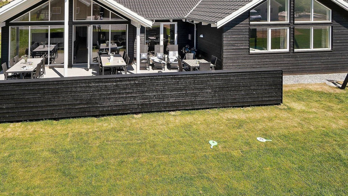 Olpenitz House | 16 person holiday home in Hasselberg