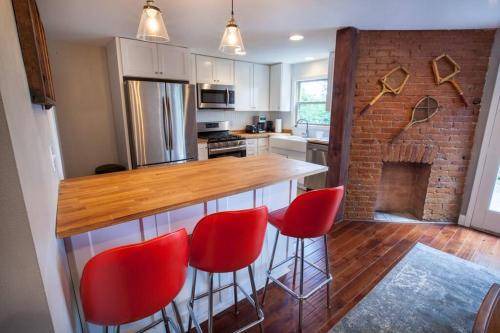 Mount Washington House | 167 m² House ∙ 1 bedroom ∙ 12 guests