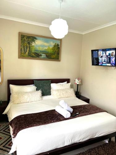 Rooihuiskraal House | 17 Byvanger Luxury Home Deluxe King Suite Room 3