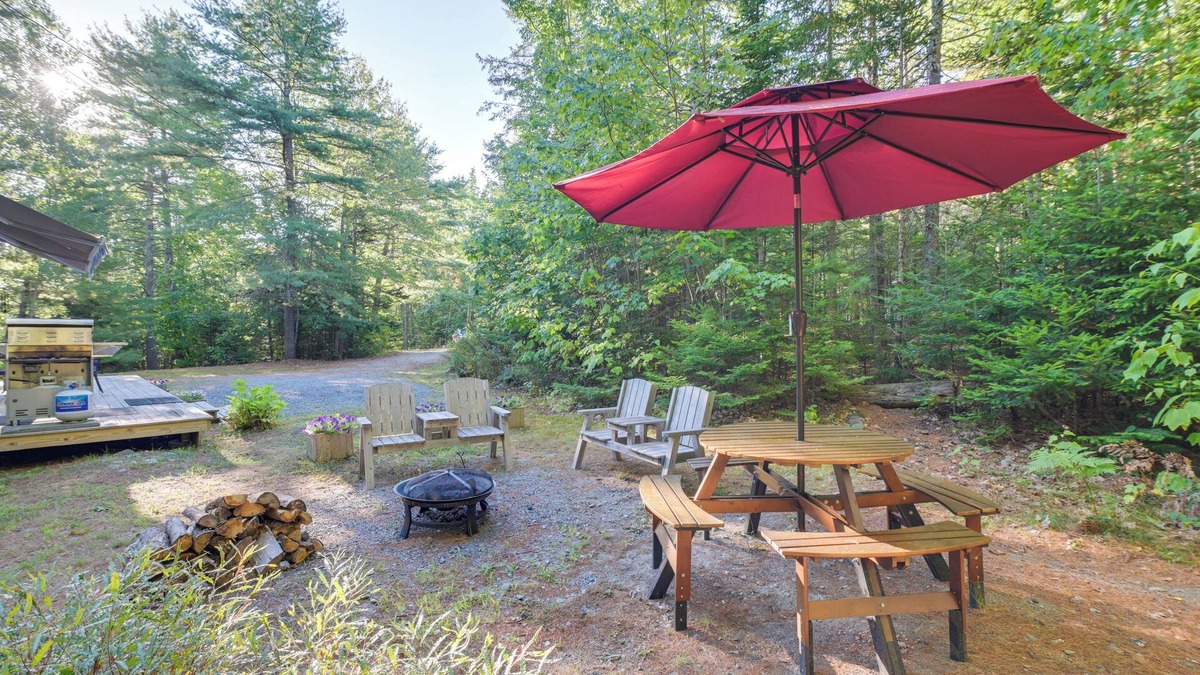 Ellsworth Cottage | 17 Mi to Acadia: Cottage Near Downtown Ellsworth!