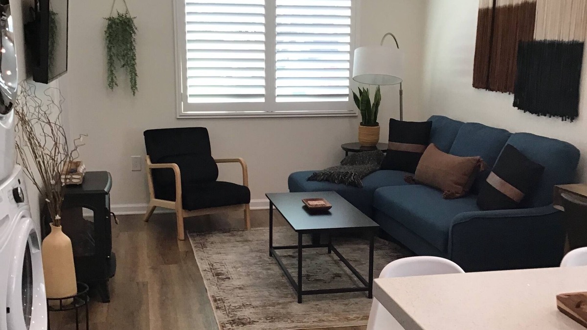 Upland Apartment | 17 minutes from Mount Baldy. Cozy and private guesthouse fully loaded.