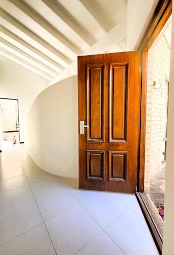 Nedlands House | 17 Rare Urban Style 4br Nedlands &pool