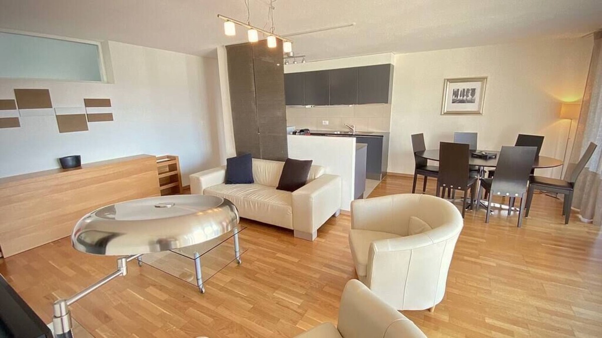 Lausanne Apartment | 170 * Spacious and bright 2 bedroom apartment with terrace.