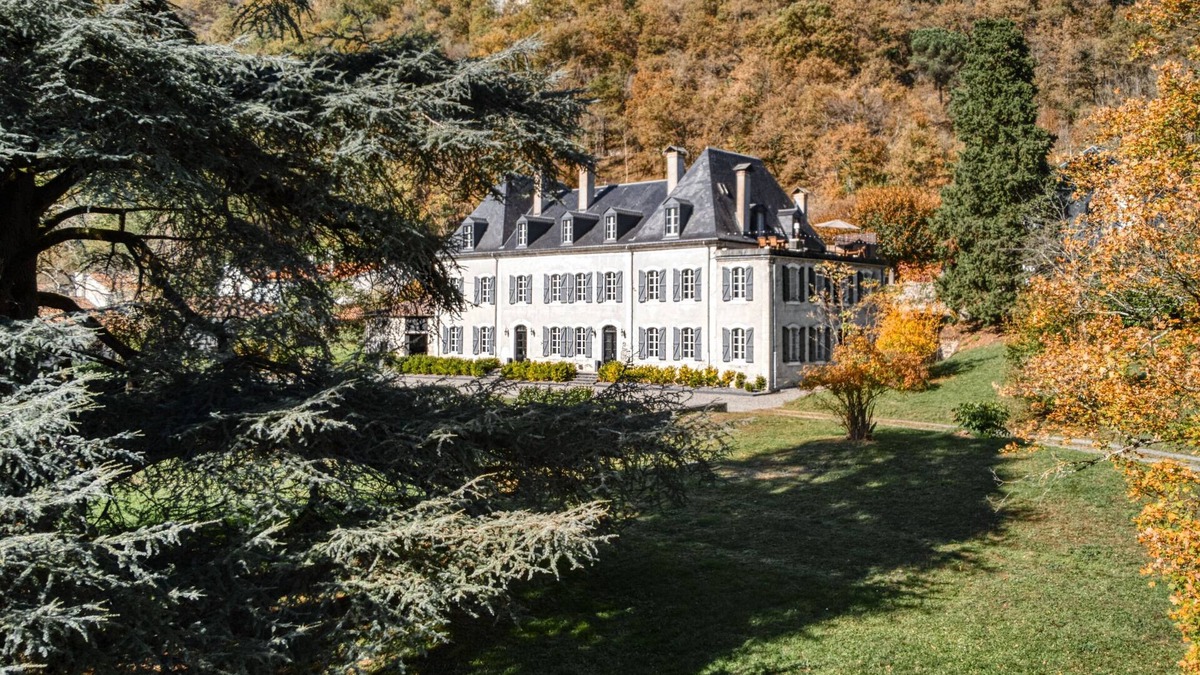 Siradan House | 17th Century French chateau in the foothills of The Pyrénées
