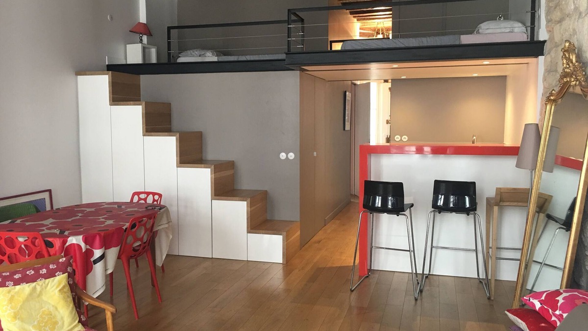 Arsenal Apartment | 17th CENTURY MANSION in MARAIS CENTER near SEINE RIVER.