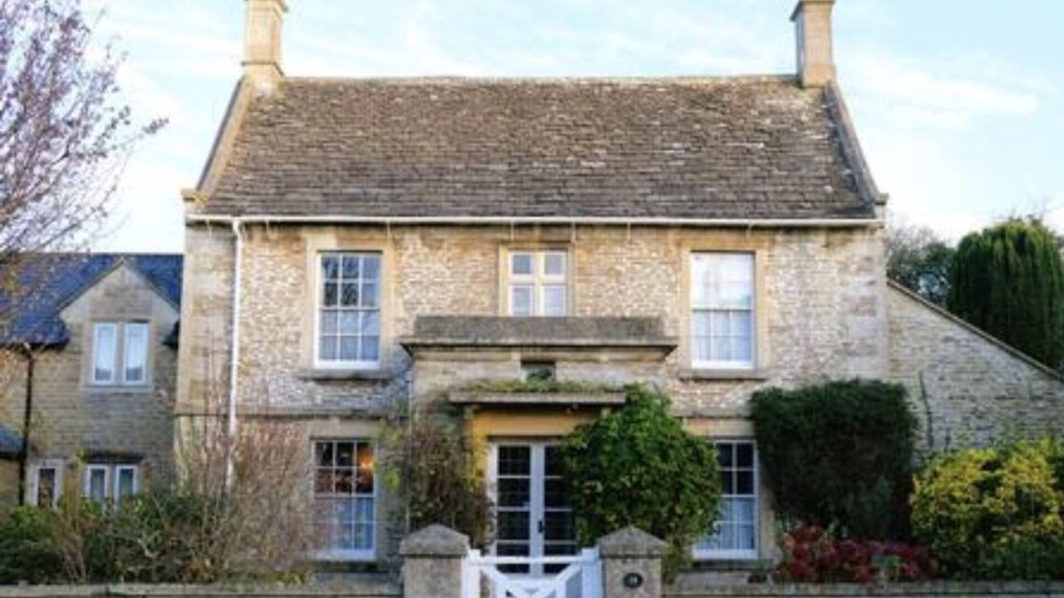 Gastard House | 17th Century Rural House