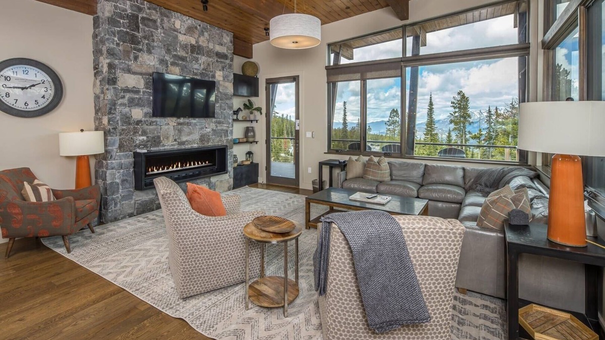 Big Sky House | 18 Alpine Bend (6-Bedroom Home) with Mountain view by Moonlight Basin Lodging