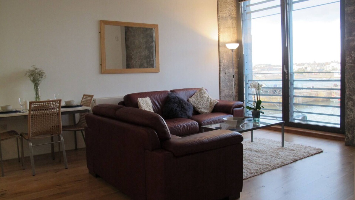 Plymouth Apartment | 18 Brewhouse - Royal William Yard