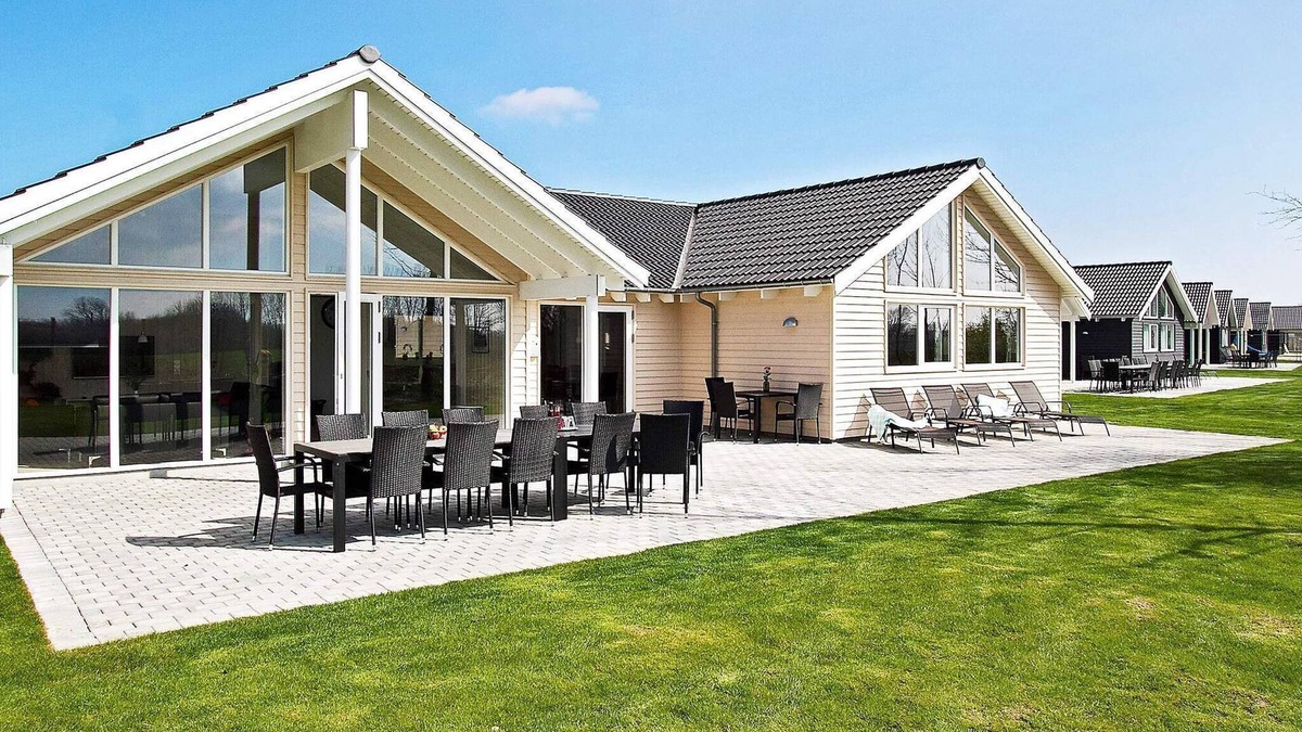 Olpenitz House | 18 person holiday home in Hasselberg