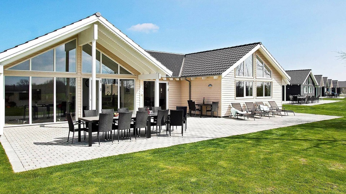 Olpenitz House | 18 person holiday home in Hasselberg