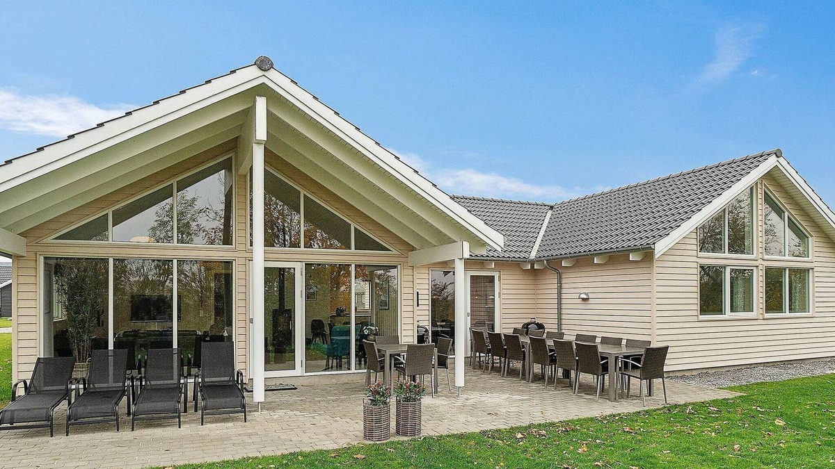 Olpenitz House | 18 person holiday home in Hasselberg