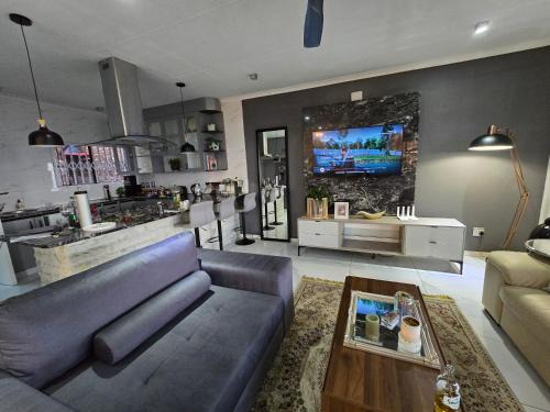 Constantia Kloof House | 180 Degrees View on The Kloof