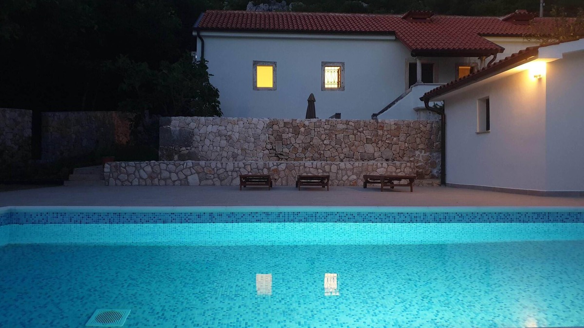 Tribalj Villa | 1800 Mansion Art House