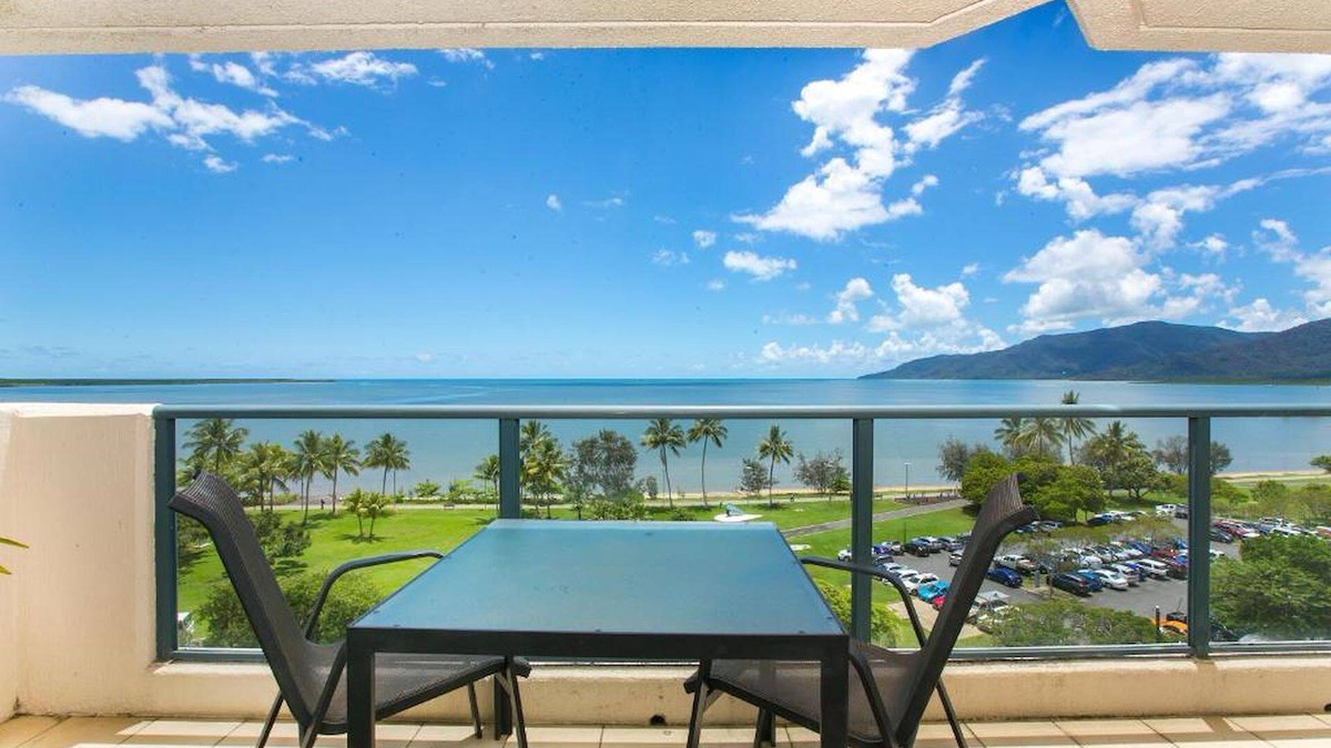Cairns North Apartment | 181 The Esplanade