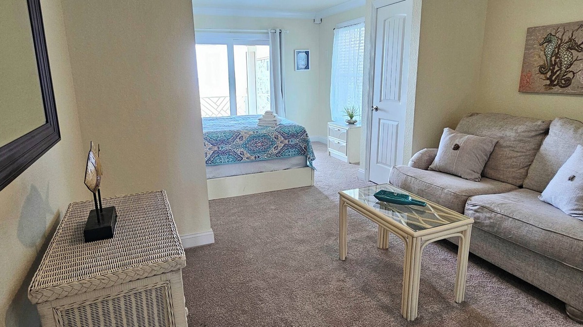 Kill Devil Hills Bed & Breakfast | 1817 Oceanfront Bed & Breakfast