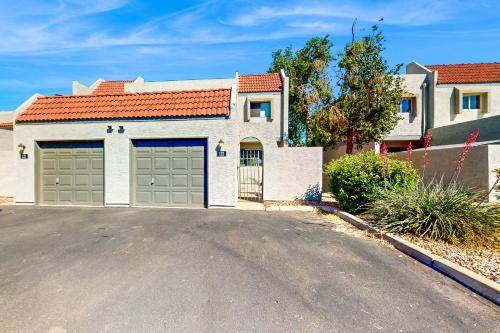 Dobson Ranch Apartment | 182 m² Apartment ∙ 4 bedrooms ∙ 8 guests