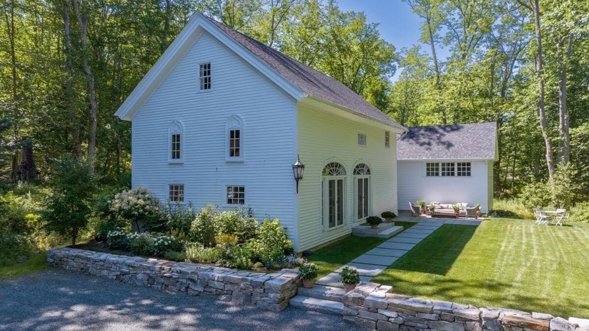Blue Hill Other | 1832 Carriage House, meticulously remodeled, in the center of Blue Hill