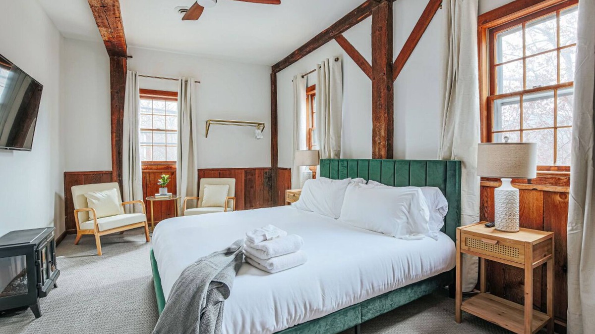 Spottswood Cabin | 1849 Grist Mill Converted to Inn Near the Blue Ridge Parkway I-81 I-64 205 Exit