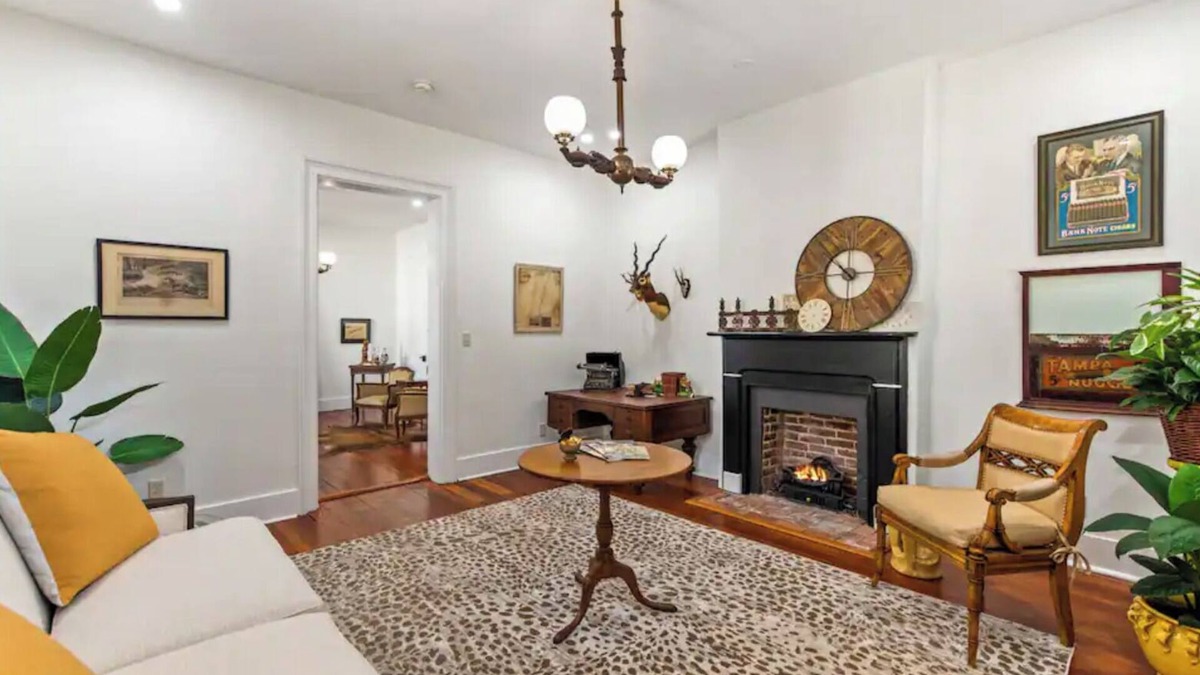 Natchez Cottage | 1864 Little Brick | 1/1, Full Kitchen, Hot Tub, Pet Friendly w/fee