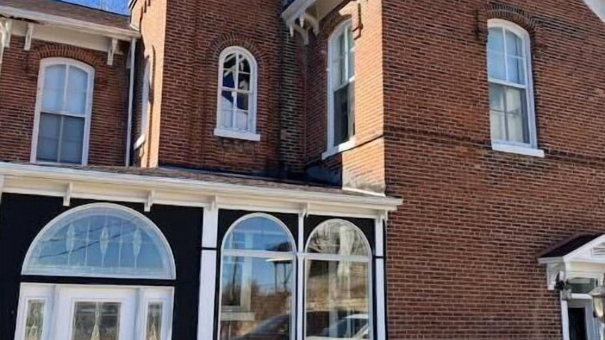 Dubuque Villa | 1869 Historic Italian Villa on the Bluff