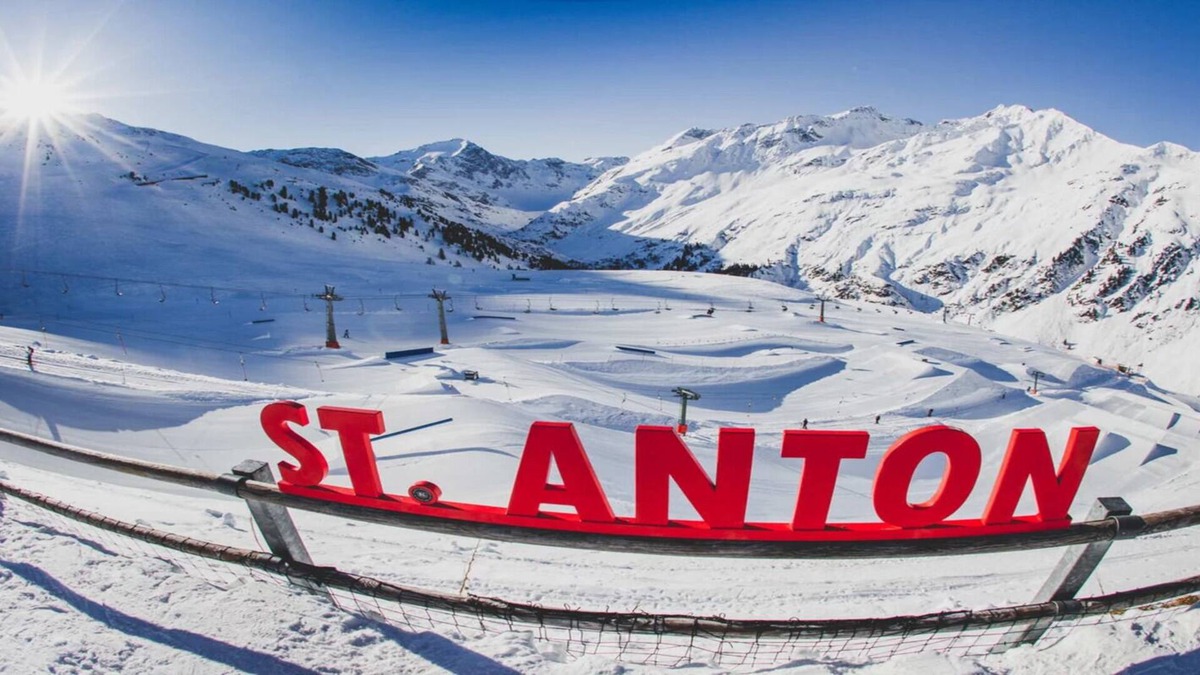 Sankt Anton am Arlberg Ski Chalet | 18TH CENTURY CHALET APARTMENT NEXT TO NASSEREIN LIFT STATION