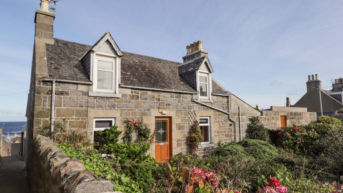 Banff House | 19 REIDHAVEN STREET, pet friendly, with a garden in Whitehills
