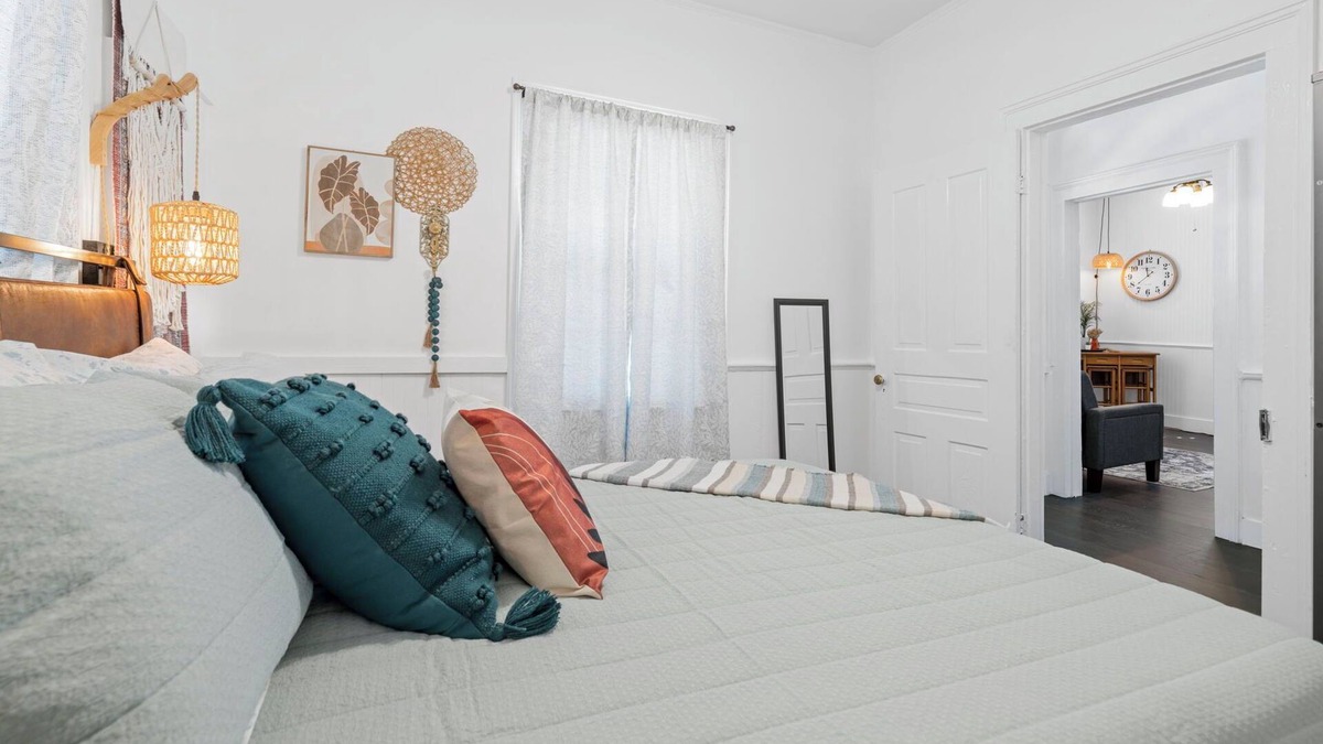 Wilmington Cottage | 1903 Twin Cottages close to everything Wilmington has to offer.