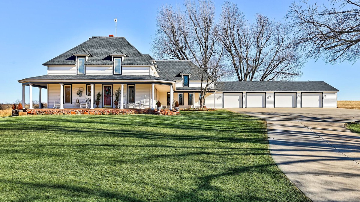 Edmond Other | 1908 Victorian Farmhouse (Unit A)