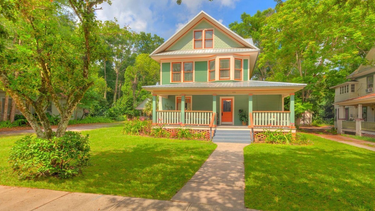 DeLand House | 1912 three story home offers old world character and great location