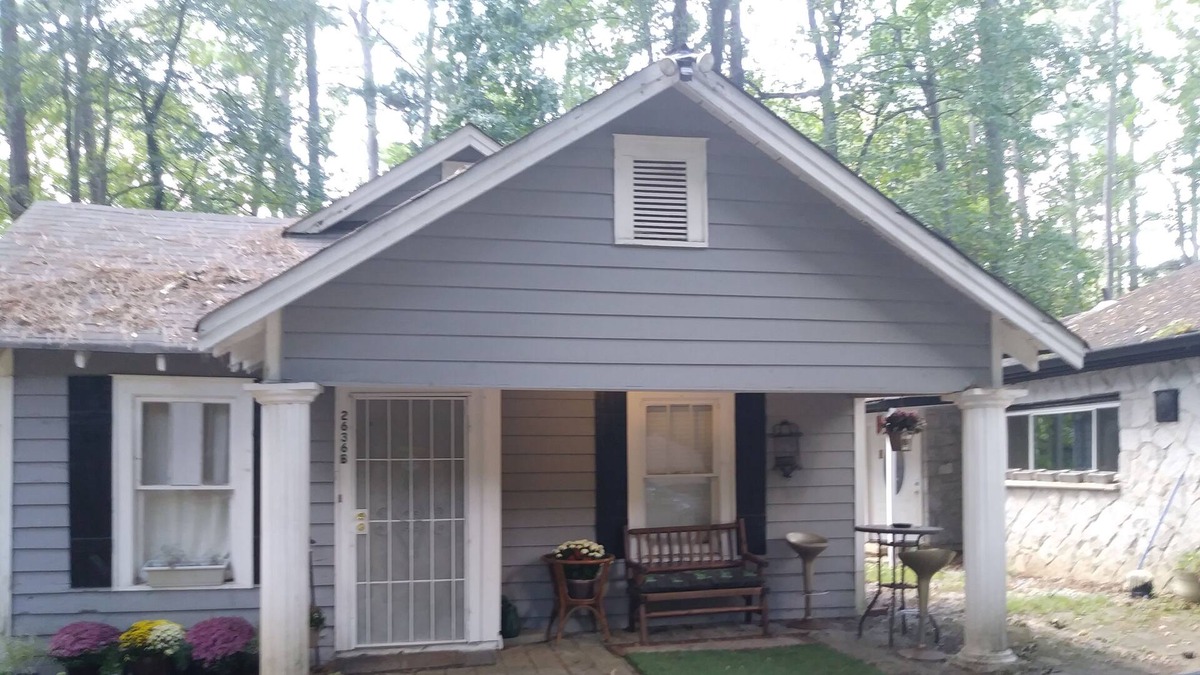 Collier Heights Cottage | 1920's Atlanta Antique Furnished Cozy Cottage in Historic Collier Heights area