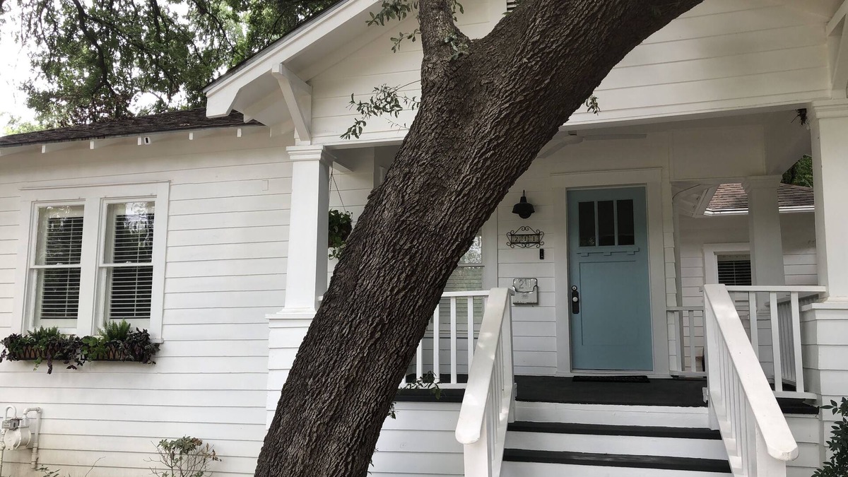 Uptown House | 1930's Casa Luna in the heart of Alamo Heights