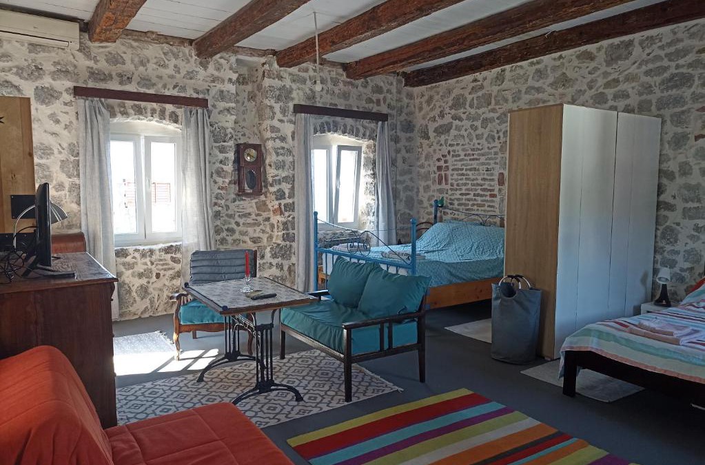 Bjelila House | 19th century stone house on the seashore