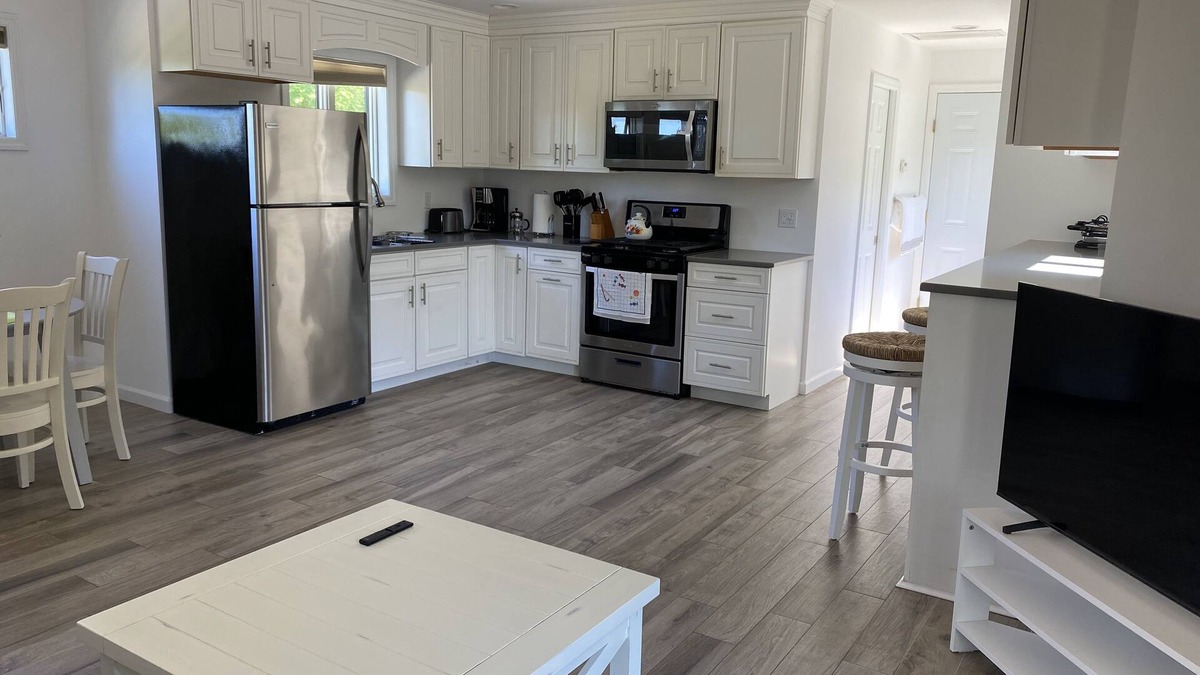 Hampton Bays Cottage | 1Bd, 1.5Ba Cottage with Waterviews in Hampton Bays