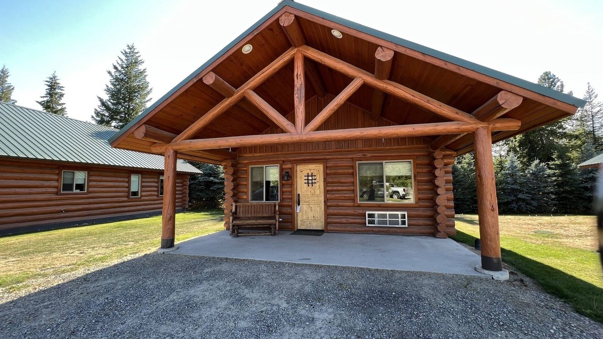 Bonners Ferry Cabin | 1BD, 1BA Full Kitchen, WiFi, TV, Sleeps 4