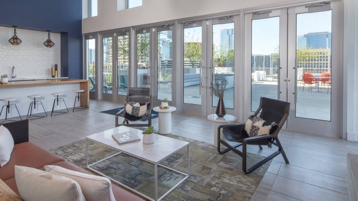 Civic District Resort | 1BD/Austin - Rooftop Pool & Firepit, BBQ!