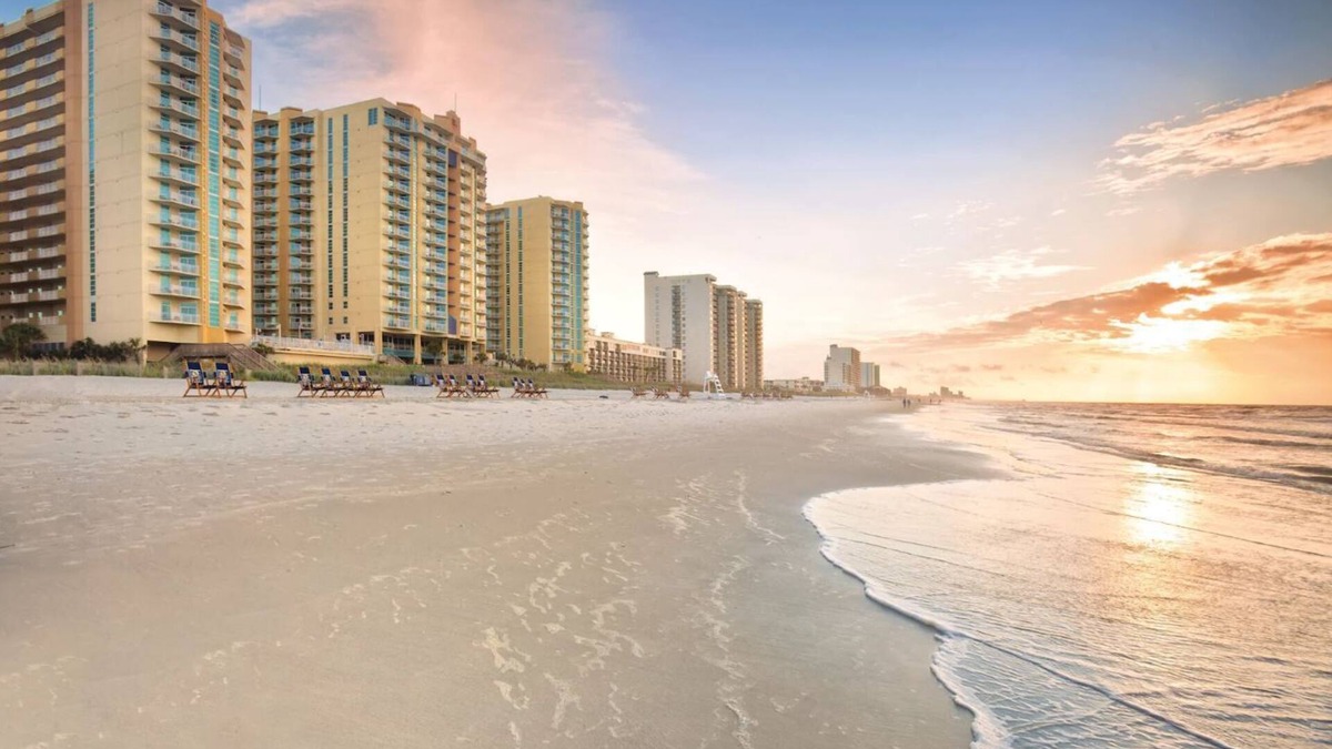 Ocean Drive Resort | 1BD w/Full Kitchen, Jetted Tub, W/D, FREE PARKING, NO RESORT FEES!