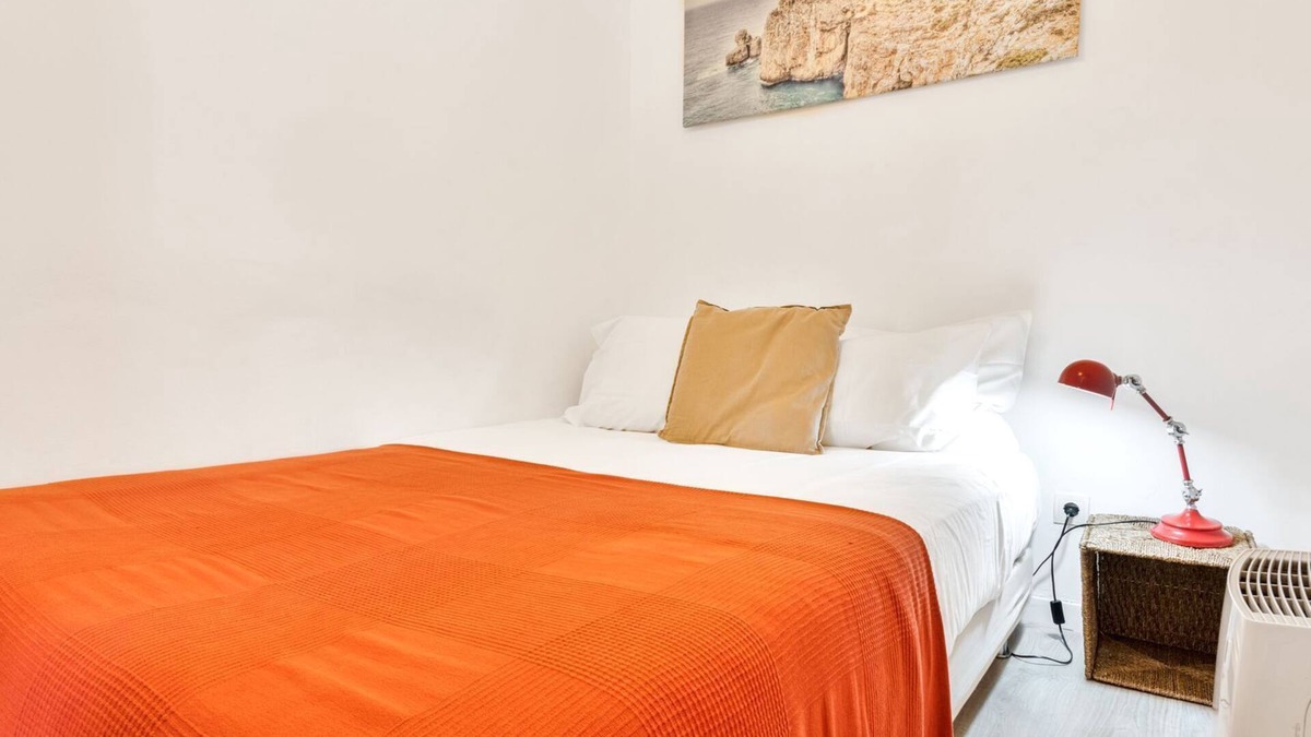 Santa Engracia Apartment | 1BDR Cozy Flat in Heart of Lisbon by LovelyStay