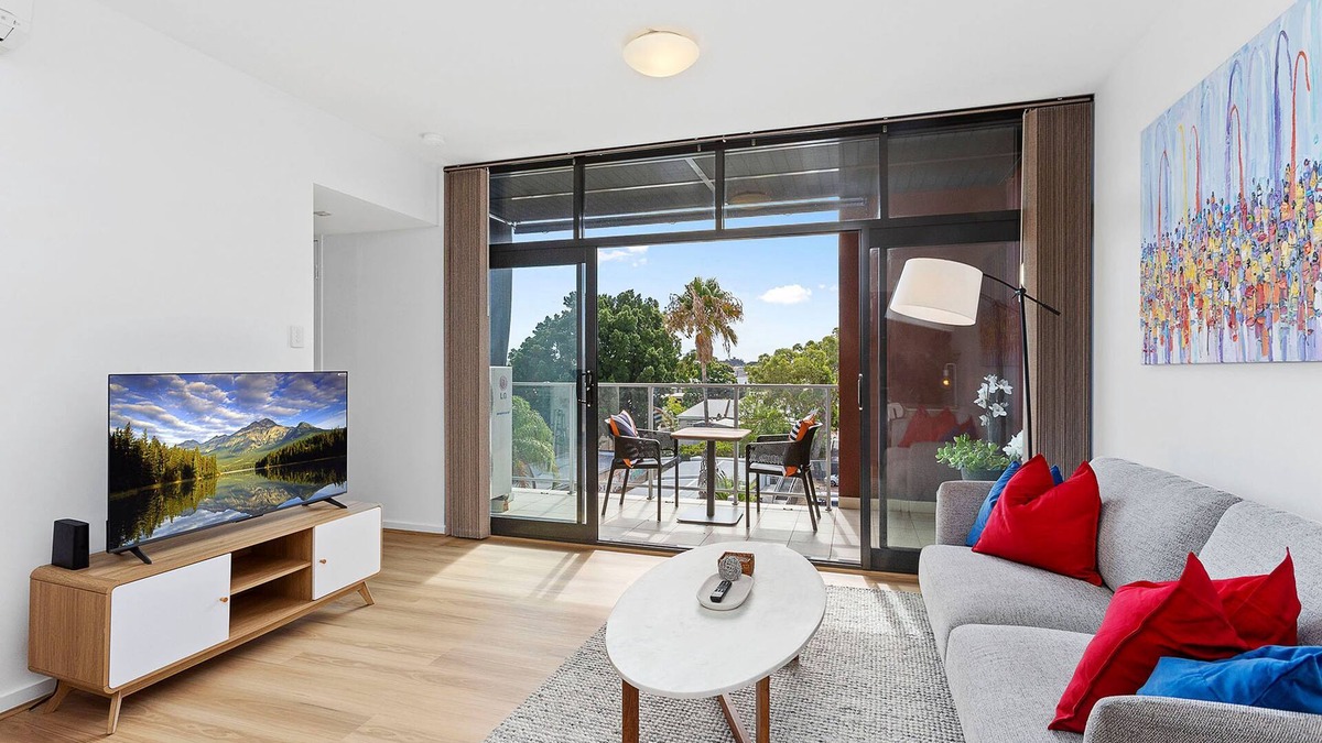 Perth Apartment | 1bdr Parking on Beaufort Street