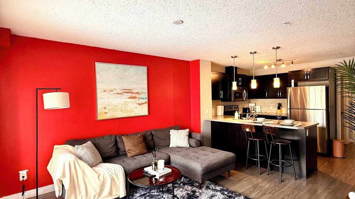 Northeast Edmonton Condo | 1Bed Lush Condo| Clearview recreation center