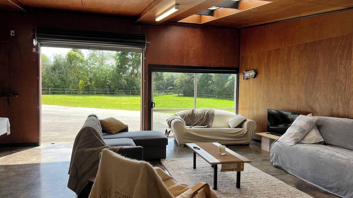 Bay of Plenty Region Cottage | 1bedroom/bathroom open shed space close to beach’s , great fishing area ,