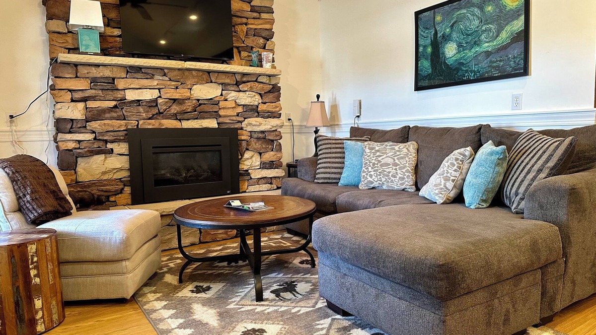 Westcliffe Hotel | 1BR/1BA dog friendly with porch