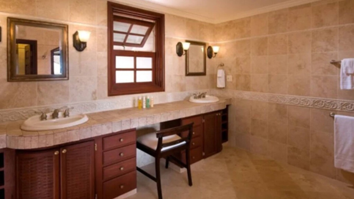 Diamond Valley Resort | 1BR/2BA with Kitchen & Private Roof Top Deck w/Pool