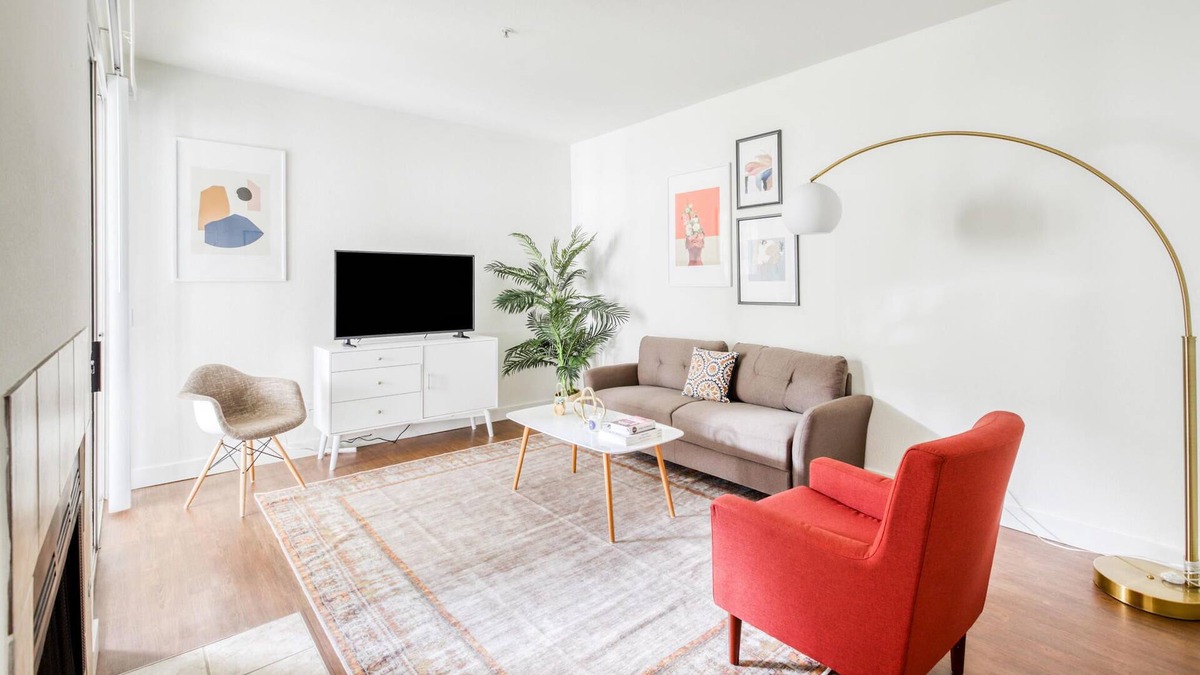 Pleasanton Apartment | 1BR Apartment in Pleasanton with Patio