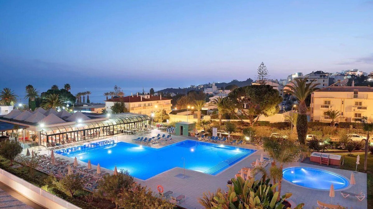 Oura Hotel | 1BR Apartment in Praia da Oura! Easy Direct Beach Access | 4 Units
