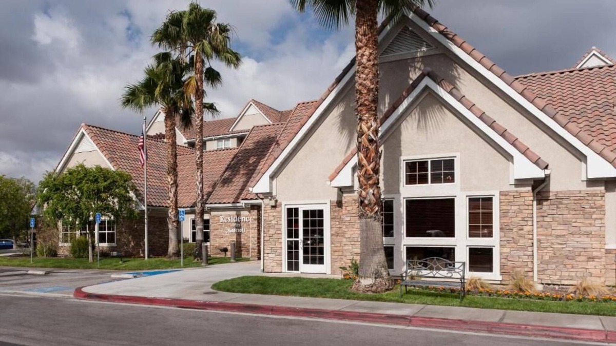San Bernardino House | 1BR Close to Frisbie Park w/ Full Kitchen, Indoor Pool & Pets Allowed!